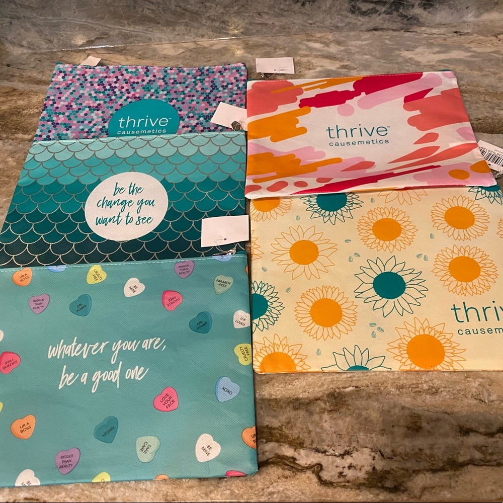 Thrive Causmetics Zipper Bags (5)